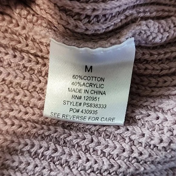 🌴 Pink Rose v-neck Sweater 🌴 - Picture 3 of 4